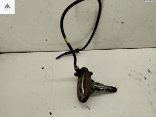 Цапфа задняя (ось ступицы) Volkswagen Golf 3 поколение 1997, 1.6 л., бензин, МКПП, серый, хетчбэк 5 дв., 50NVDE