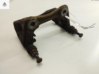 скоба суппорта Nissan Note E11 2007, 1.5 л., дизель, МКПП, чёрный, хетчбэк 5 дв.