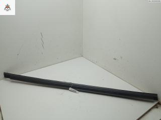 молдинг двери передней левой Volvo V70 1 поколение 1999, 2.4 л., бензин, МКПП, чёрный, седан