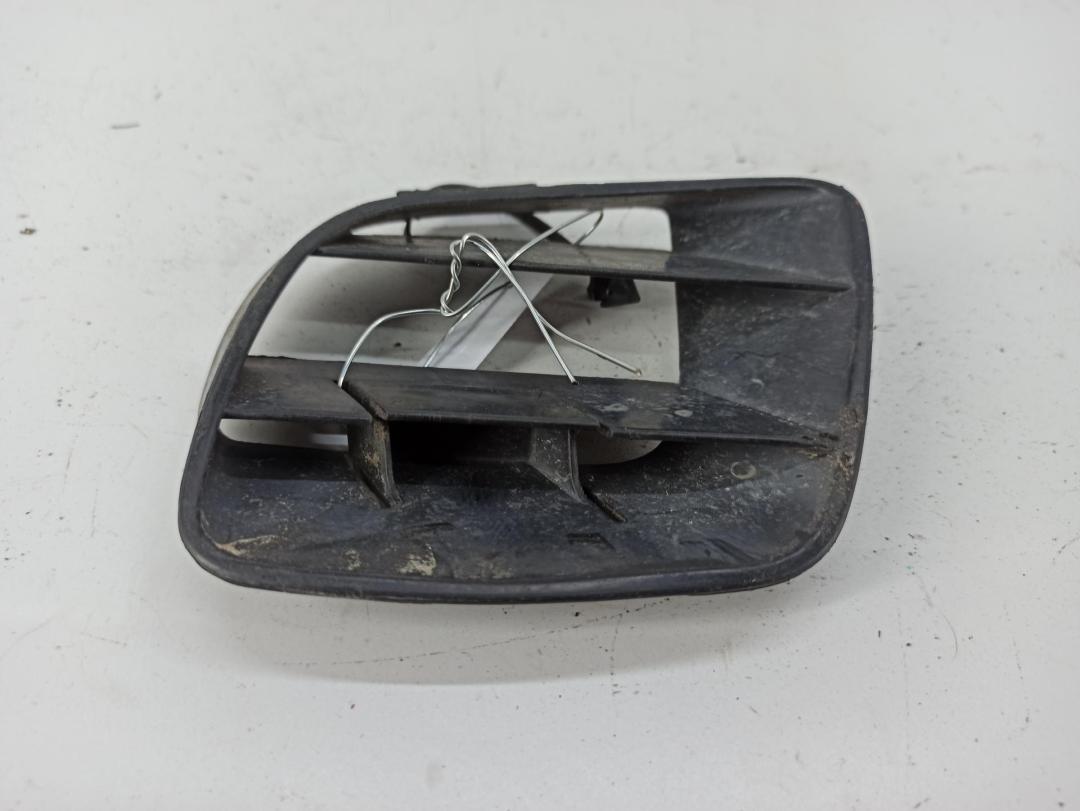 заглушка (решетка) в бампер Audi 80 B3 1990, 2.0 л., бензин, МКПП, серый, седан, 893807367