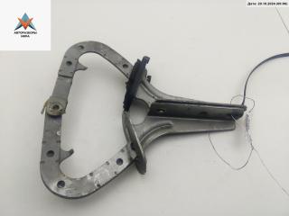 петля капота левая Nissan Navara D22 [рестайлинг] 2003, серый, внедорожник 5 дв.