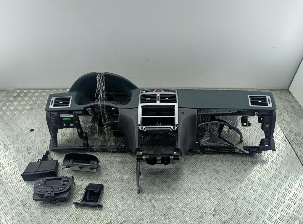 панель передняя салона (торпедо) Peugeot 307 1 поколение 2003, 1.6 л., бензин, МКПП, серый, универсал, 96471568ZD - фото №1