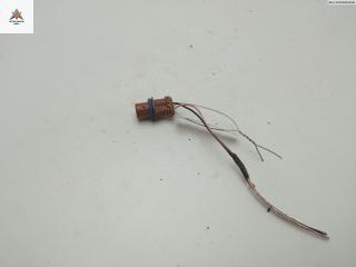 Патрон лампы указателя поворота Fiat Punto 2 поколение [рестайлинг] 2004, 1.2 л., бензин, МКПП, красный, хетчбэк 3 дв.