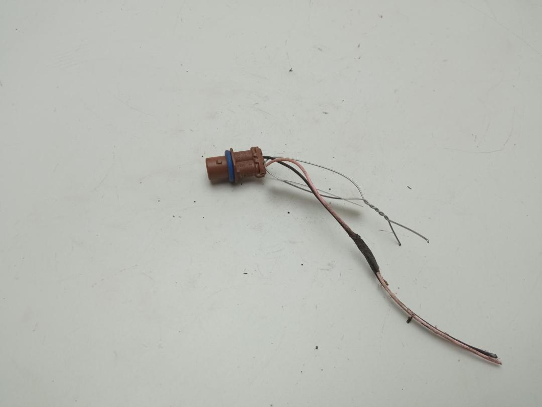 Патрон лампы указателя поворота Fiat Punto II 2004, 1.2 л., бензин, МКПП, красный, хетчбэк 3 дв.