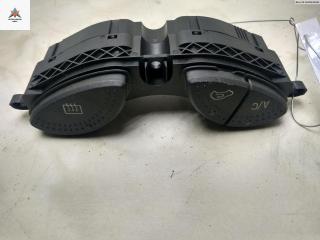 кнопка обогрева заднего стекла Ford Focus 1 поколение [рестайлинг] 2001, 1.8 л., бензин, МКПП, синий, универсал, 98AG19A945BF