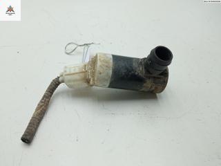 насос (моторчик) омывателя стекла Mazda Tribute 1 поколение 2001, серый, внедорожник 5 дв., F7C617664AB