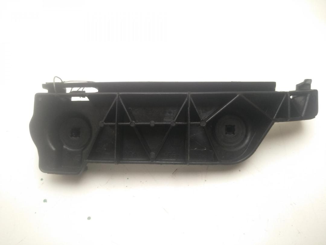 кронштейн заднего бампера Toyota COROLLA VERSO 2003, 1.8 л., бензин, АКПП, красный, минивэн