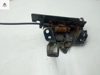 замок капота Hyundai i10 1 поколение 2009, 1.1 л., бензин, МКПП, красный, хетчбэк 5 дв.