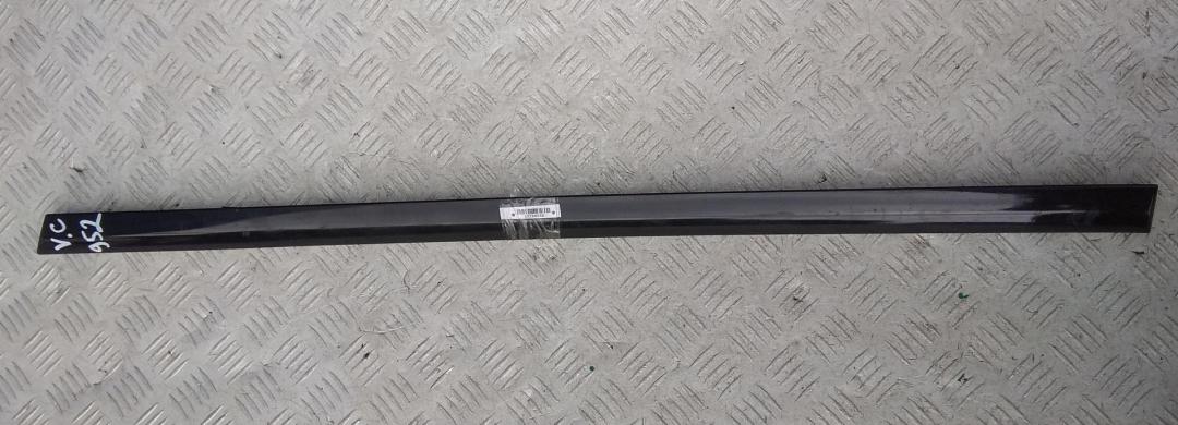 молдинг двери задней левой Opel Vectra C 2006, 1.9 л., дизель, МКПП, чёрный, универсал, 13105720
