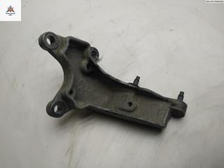 кронштейн (крепление) Ford Mondeo 2 поколение 1996, 1.8 л., бензин, МКПП, синий, хетчбэк 5 дв., 97BG3K305AD