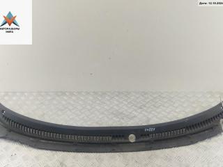 дождевик Mazda 323 BJ 1998, 1.3 л., бензин, МКПП, белый, седан