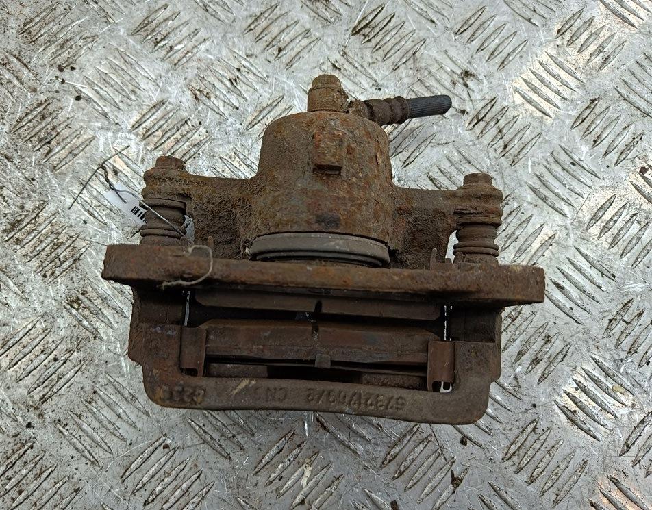суппорт передний правый Nissan Micra K11 1996, 1.0 л., бензин, МКПП, зелёный, хетчбэк 3 дв.
