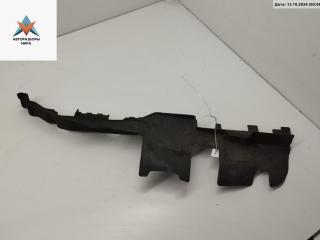 диффузор вентилятора Audi A4 B6 2003, 2.5 л., дизель, МКПП, чёрный, универсал, 8E0121283