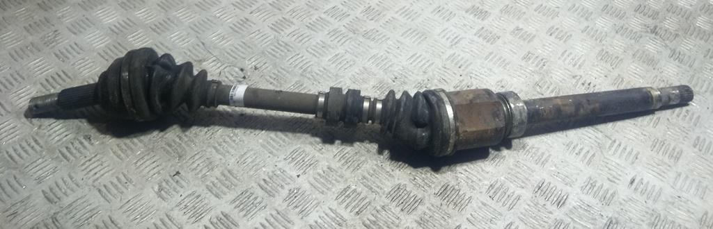 полуось передняя правая (приводной вал, ШРУС) Nissan Qashqai J10 2009, 1.5 л., дизель, МКПП, чёрный, внедорожник 5 дв., 39100JD52B