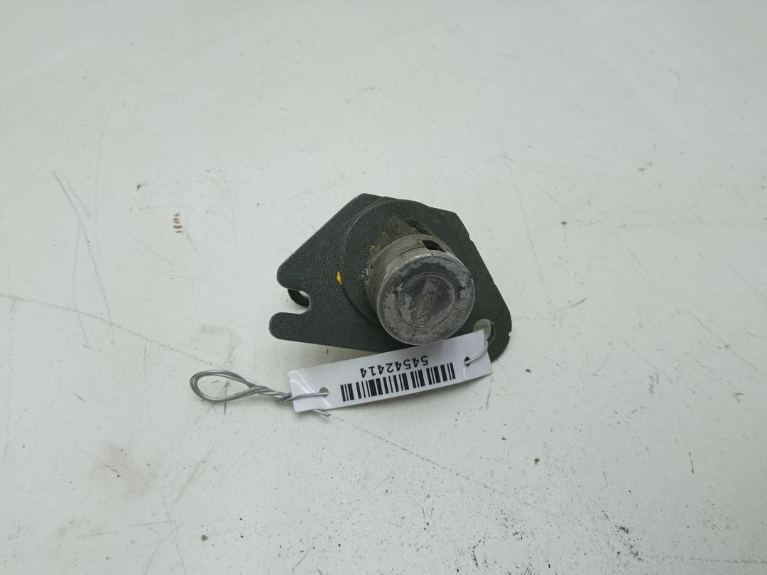 Личинка замка багажника Daewoo Kalos 1 поколение 2003, 1.4 л., бензин, МКПП, синий, хетчбэк 5 дв. - фото №1