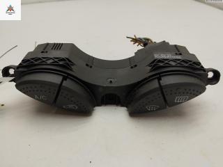 кнопка обогрева заднего стекла Ford Focus 1 поколение [рестайлинг] 2003, 1.8 л., дизель, МКПП, серый, хетчбэк 5 дв., 98AG19A945CH