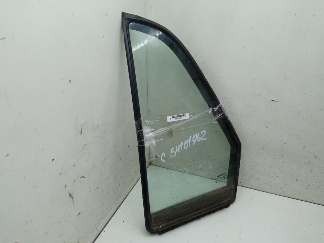 форточка задняя левая Nissan Tiida 2008, 1.6 л., бензин, МКПП, серый, седан, E943R004528