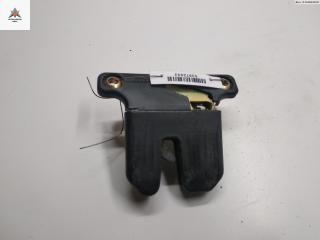 замок багажника Audi A4 B5 1995, седан