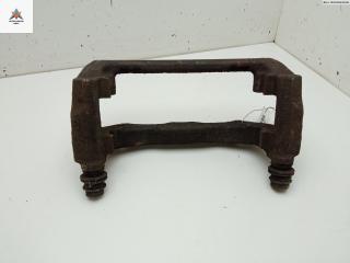 скоба суппорта Lancia Phedra 1 поколение 2007, 2.2 л., дизель, МКПП, серый, минивэн