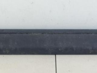 молдинг двери задней левой Mercedes-Benz E-Класс W124 [2-й рестайлинг] 1994, 2.5 л., дизель, МКПП, красный, универсал