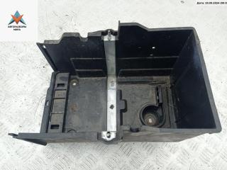 Кожух аккумулятора (короб АКБ) Ford Focus 3 поколение 2011, 1.6 л., i, бензин, МКПП, красный, универсал, AM5110723AV