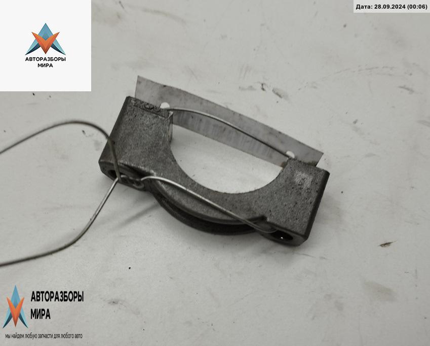 постель распредвала (бугель) Audi A6 4B/C5 2000, 2.5 л., дизель, АКПП, чёрный, универсал, 451B - фото №1