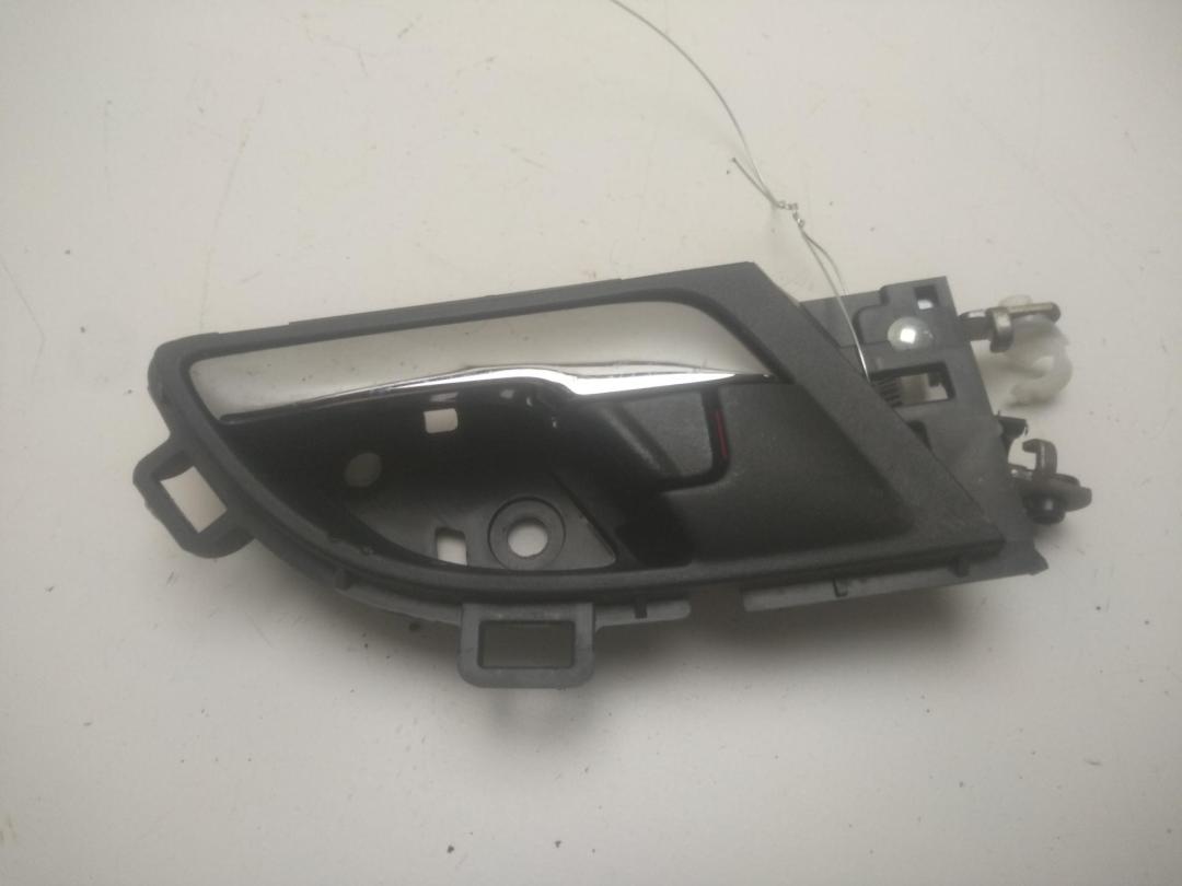 ручка внутренняя задняя левая Honda CR-V 3 поколение 2007, 2.2 л., дизель, МКПП, серый, внедорожник 5 дв. - фото №1