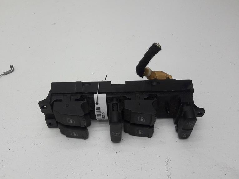 блок управления стеклоподъемниками SEAT Toledo 2 поколение 2002, 2.3 л., бензин, МКПП, синий, седан - фото №1