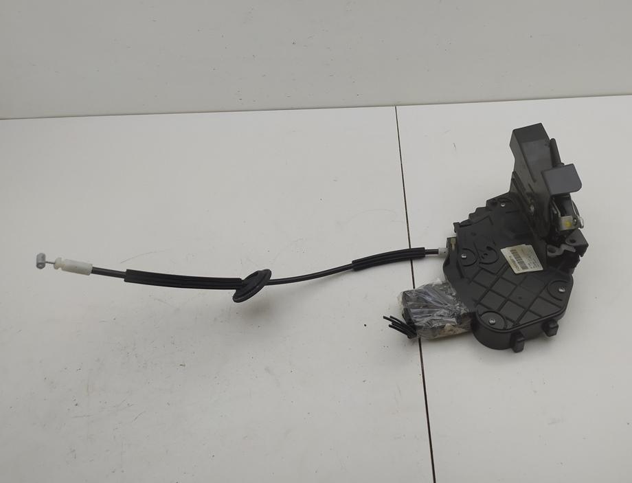 замок двери передней левой Land Rover Discovery 2006, 2.7 л., дизель, АКПП, красный, внедорожник 5 дв.