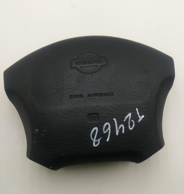 подушка безопасности водителя Nissan Primera P11 1998, 2.0 л., бензин, МКПП, серый, универсал