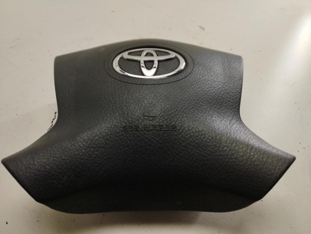 подушка безопасности водителя Toyota Avensis 2003, 1.8 л., бензин, МКПП, серый, седан, 4513005112