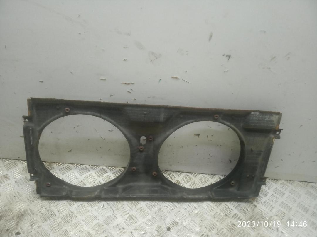 диффузор вентилятора Volkswagen Transporter T4 1991, 2.5 л., бензин, МКПП, красный, микроавтобус