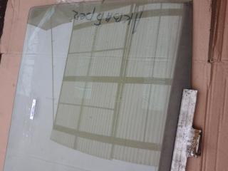 стекло двери задней правой Mercedes-Benz E-Класс W124 [рестайлинг] 1988, 3.0 л., бензин, МКПП, синий, универсал