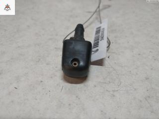 форсунка омывателя лобового стекла Nissan Almera Tino V10 2002, 2.2 л., дизель, МКПП, красный, минивэн