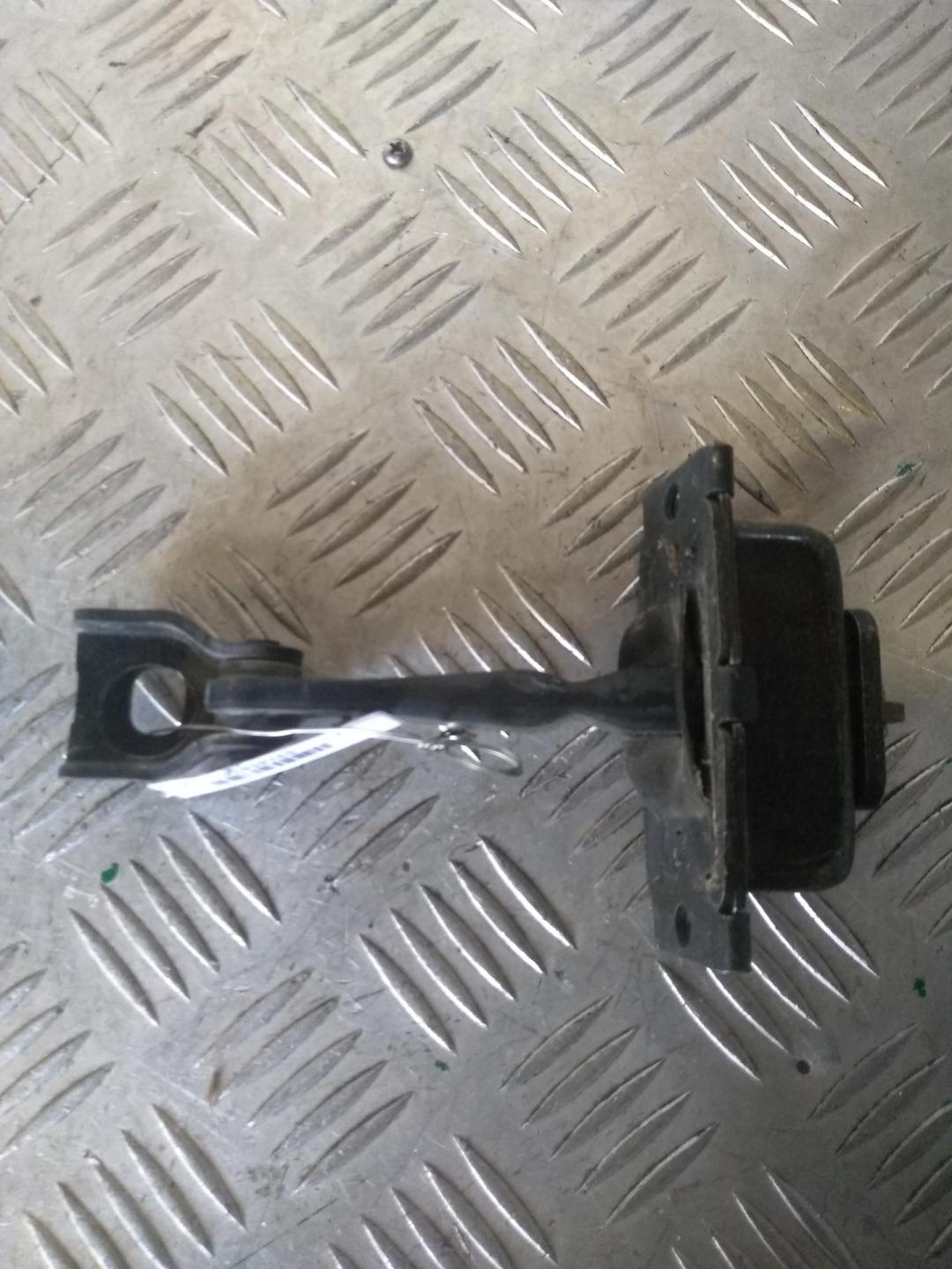ограничитель открывания двери Mercedes-Benz Vaneo W414 2004, минивэн, A1687200116