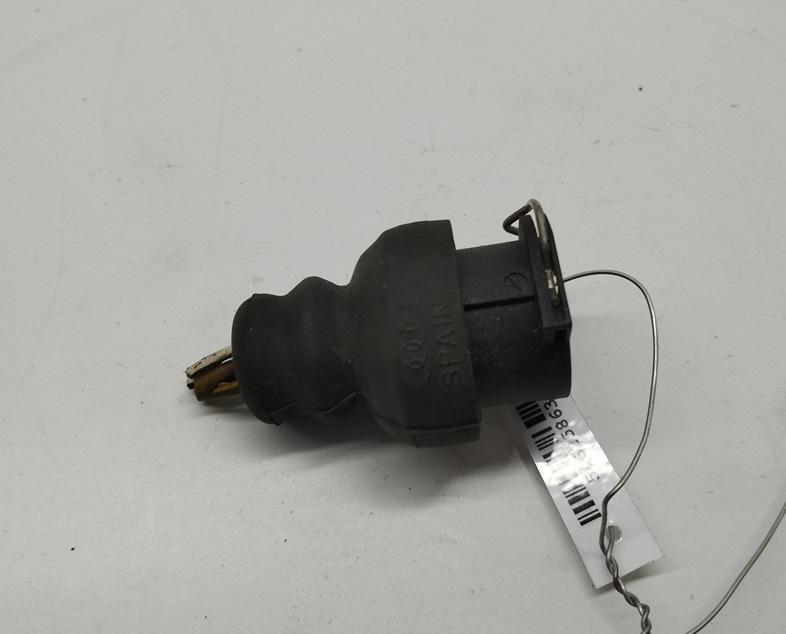 разъем (фишка) проводки Audi A4 B5 1997, 1.6 л., бензин, МКПП, чёрный, седан, 955204