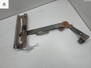 Направляющая сдвижной двери (салазка) левая Opel Monterey 1 поколение 1992, 3.2 л., бензин, МКПП, красный, внедорожник 5 дв., PULL