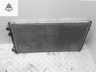 радиатор охлаждения Volkswagen Passat B4 1996, 1.8 л., бензин, МКПП, зелёный, седан, 3A0121253T