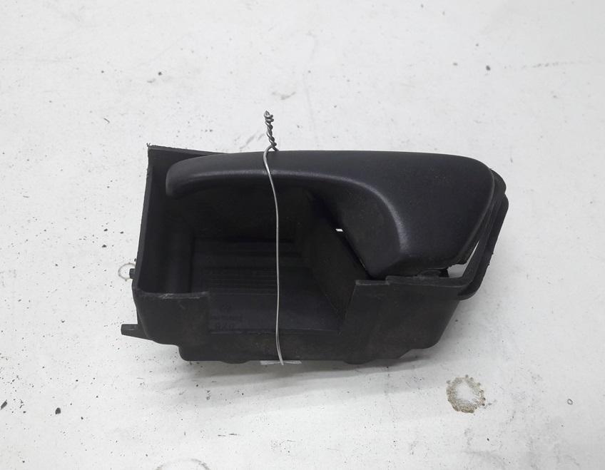 ручка внутренняя передняя левая Volkswagen Golf-3 1993, 1.6 л., бензин, МКПП, синий, хетчбэк 5 дв., 1H0837141