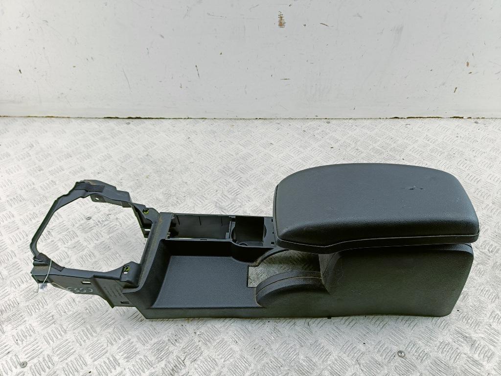 подлокотник Ford Mondeo III 2001, 1.8 л., бензин, МКПП, серый, седан, 1S7XF045A37AGW