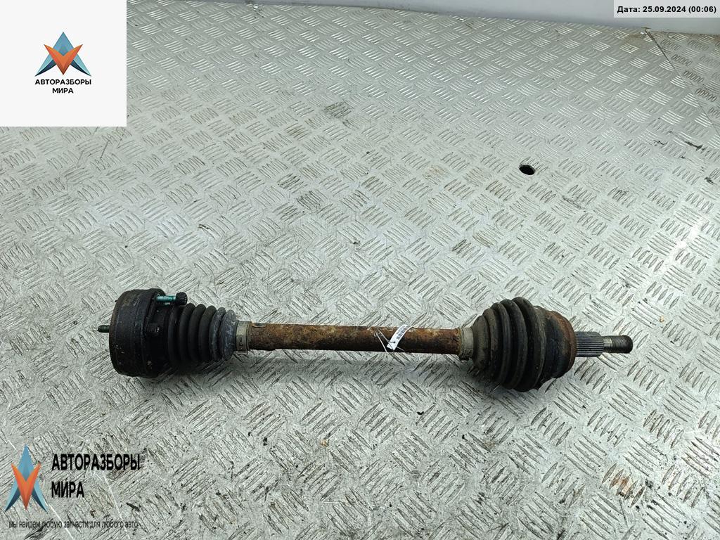 полуось передняя левая (приводной вал, ШРУС) Volkswagen Golf 4 поколение 2002, 1.4 л., бензин, МКПП, серый, хетчбэк 3 дв. - фото №1