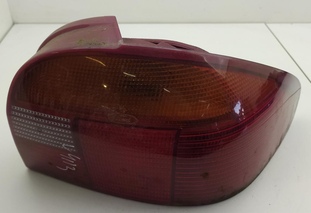 фонарь задний правый Ford Mondeo I 1996, 1.8 л., дизель, МКПП, зелёный, хетчбэк 5 дв.