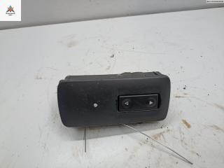 кнопка стеклоподъемника заднего левого Opel Signum C [рестайлинг] 2006, 1.9 л., дизель, МКПП, серый, хетчбэк 5 дв., 09185959