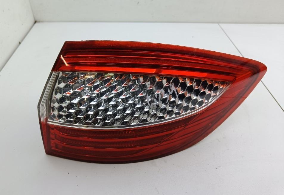 фонарь задний правый Ford Mondeo IV 2009, 2.0 л., дизель, МКПП, чёрный, универсал, 7S7113404B