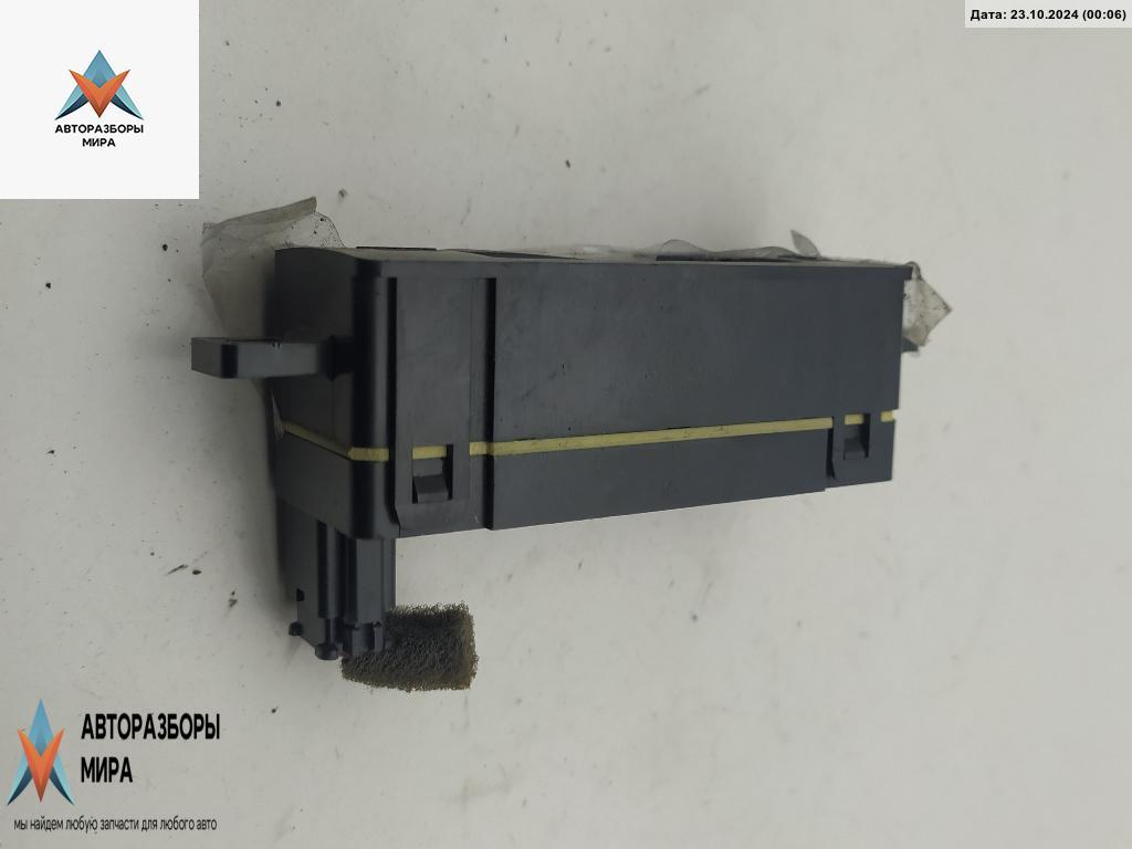 часы Mazda 323C BA 1996, 1.5 л., бензин, МКПП, серый, хетчбэк 3 дв. - фото №1