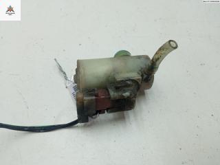 насос (моторчик) омывателя стекла Honda Civic 6 поколение [рестайлинг] 1998, красный, хетчбэк 3 дв.