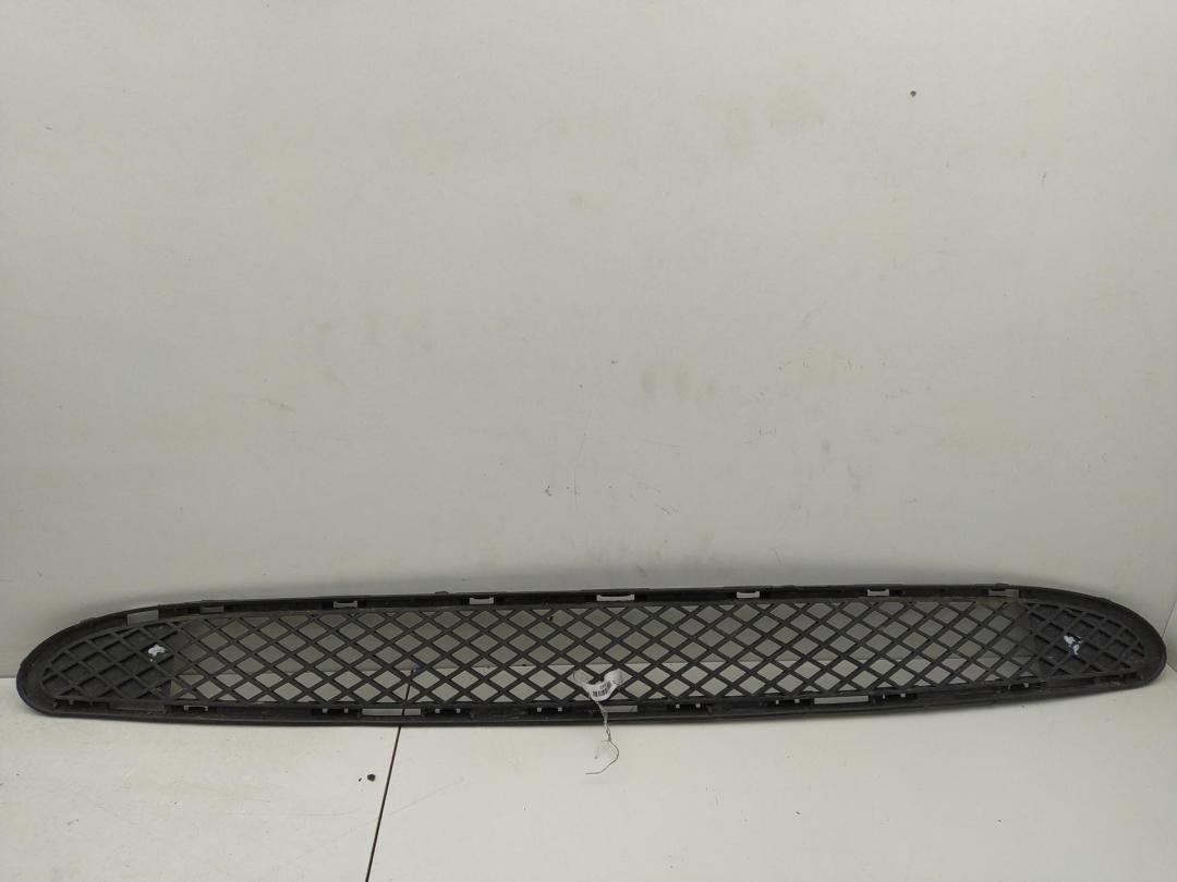 заглушка (решетка) в бампер Mercedes-Benz C-Класс W203/S203/CL203 2003, 2.7 л., дизель, МКПП, синий, универсал, 2038852623 - фото №1