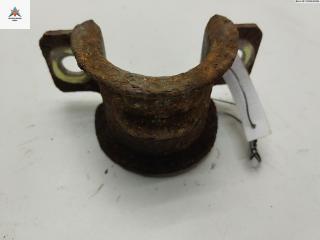 Крепление втулки стабилизатора заднего Ford Mondeo 3 поколение [рестайлинг] 2007, 2.0 л., дизель, МКПП, серый, универсал