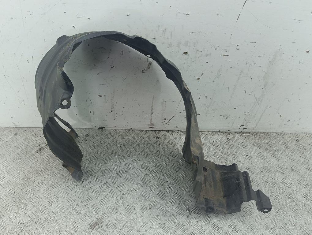 Подкрылок передний правый Nissan Almera N16 2000, 1.8 л., бензин, хетчбэк 3 дв., 638415M400