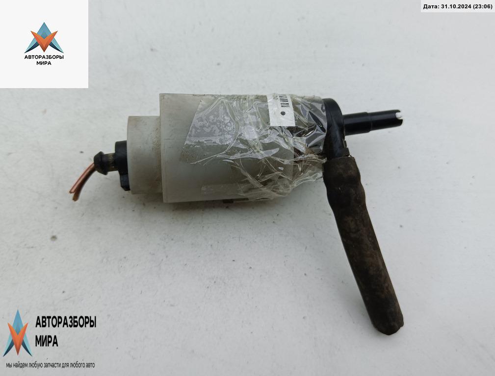 насос (моторчик) омывателя стекла Audi A4 B6 2004, чёрный, универсал, 3B06814A - фото №1